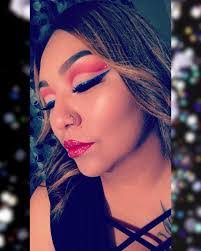 Crystal Lemos's Instagram, Twitter & Facebook