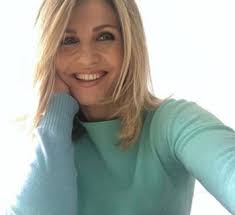 Dal loro amore sono nati sara (nata il 4 agosto 1994), giovanni (nato il 19 settembre 1996) e i gemelli chiara e. Chi E Lorella Cuccarini Eta Altezza Marito Figli Curiosita E Amici 20