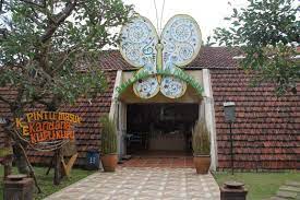 8 Tempat Wisata Di Bandung Untuk Kamu Penyuka Binatang