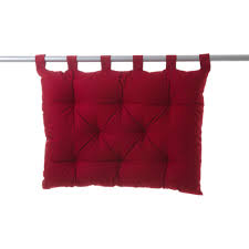 Les tables de chevet et lampes à poser, de chaque côté du meuble lit, seront également d'indispensables éléments pour suivre votre dernier livre palpitant, jusqu'au bout de la nuit. Tete De Lit Capitonnee Romeo 80 X 60 Cm Cerise Coussin Coussin Pouf Plaid Linge De Lit Decoration Decoration Interieur