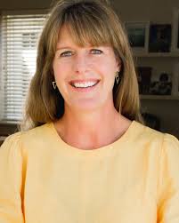 When our lives get busy, it is a treat when family get together. Next time  you plan a special celebration or family lunch, it's a great opportunity to  get me to join