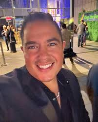 Big Bang Gala 💥 w/ @angela.wild.deuce & @masterplanan #bigbanggala  benifiting the @calacademy #galaseason #rcdblktie #gala #fundraiser