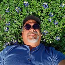 Texas could use a lesson in "summertime" etiquette, but damn she really  nails spring! Mountain Laurel and Bluebonnet season is in full swing  🌿💙🌳🇨🇱🥰 #aquatektropicalfish #notanotherfishpost #mountainlaurel  #texasbluebonnets #hillcountry