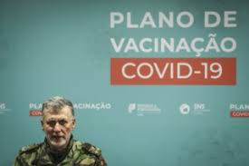Hoje conversamos com quem pôs o barco da vacinação a andar em alto mar: Vice Almirante Garante Que Grupos Prioritarios Estarao Vacinados Ate 11 De Abril Coronavirus Publico