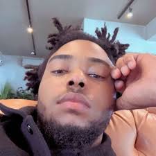 mwango nyamweya (@mwangz)