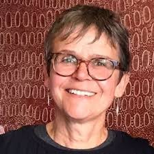 Elisabeth Walker's Instagram, Twitter & Facebook