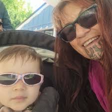 Part two of a little meander in Pā's backyard ngāhere, he shows us how  getting a feed in the bush is a sign of a healthy forest 🌿