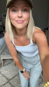 The cutest barrel style sweats for everyday! C0mment “LINK” and I’ll send  everything to your inbox!