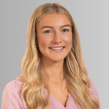 Robyn Coates's Instagram, Twitter & Facebook