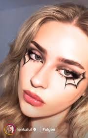 Jessalyn Walker's Instagram, Twitter & Facebook