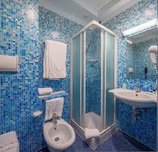 Best western naples plaza hotel has an outdoor pool and a spa tub, as well as a fitness center. Hotel In Neapel Bw Hotel Plaza Neapel