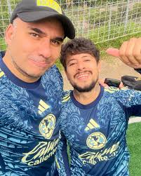 Nos pusimos elegantes @paquideus y yo para #LaReta de esta semana que ya la  puedes ver en mi canal de YouTube: #LaLata o denle click al link que está  en la biografía