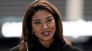 Sandra Morgan's Instagram, Twitter & Facebook