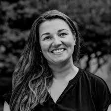 Kristen Hubbell's Instagram, Twitter & Facebook