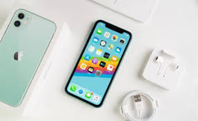 Ben genelde parlak renkler seviyorum, kendi telefonum samsung s10 plus yeşil rengi. Iphone 11 Detayli Inceleme En Cirkin Iphone Webtalist