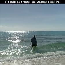 Op instagram blikt hij terug op de noodlottige dag. Freek Vonk Deelt Eerste Beelden Van Haaienbeet Nos Jeugdjournaal