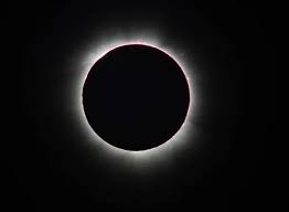 Mit 103 minuten totalitätsdauer war es die längste mofi des 21. Wie Entstehen Sonnen Und Mondfinsternis