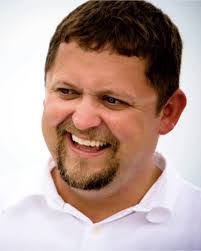 Sonja Starnes's Instagram, Twitter & Facebook