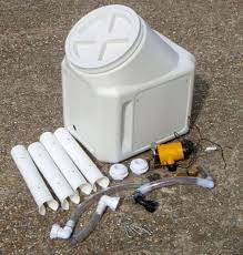 Seems like when a soft bait needs to be changed the guys always go into their boxes for a new bait and then put the bag back in the box and close it after the bait has been changed. Diy Kayak Livewell Dry Box Uk Sea Fishing Diy Kayak Kayak Fishing Kayak Fishing Diy