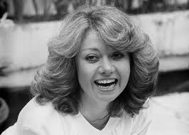 Elaine Paige promises King signed copy of new album as she receives damehood