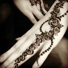 Small Roses Gradually Getting Bigger Latest Mehndi Designs Mehndi Designs Henna