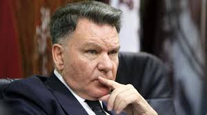 Συμπλοκη με αστυνομικο δεν είχε αίσιο τέλος η περιπέτεια του αλέξη κούγια στο παιχνίδι με την αεκ καθώς. Gios Koygia Gia Apeiles Sas Exoyme Teleiws Grammenoys Cretalive Eidhseis
