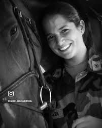 En este video la CAP. Rocio Peralta B., Oficial del arma de Artillería nos  relata algunas de sus experiencias en la carrera militar. 🇨🇱🦅  #ejercitodechile #artillería #oficialdeejercito ...