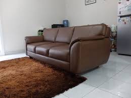 Indrajaya sofa kulit spesialis pembuatan sofa costum kulit asli minimalis modern dengan harga terjangkau dan free. Jual Sofa Kulit Sofa Bekas Sofa Kulit Sintetis Di Lapak Devita Zikra Bukalapak