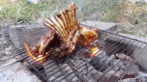 Mangalda Efsane Kuzu Kafes Kuzu Kaburga Mangal Etli Yemek Tarifleri Yemek Tarifleri Kafes