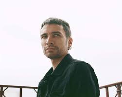 Александр является единственным сыном легенды рока виктора цоя. Kak Sejchas Zhivet Syn Viktora Coya The Kazakh Drama