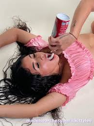 Lee💋 Onlyfans Profile Content - updated October 2025 HD phone wallpaper