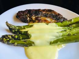 Hollandaise sauce is another one of the mother sauces regularly used in modern cooking. Easy French Hollandaise Sauce Recipe Snippets Of Paris
