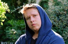 Regaz un film en streaming le jour ou naruto est devnu hokage ~ streaming le jour ou naruto est devnu hokage si vous ne voyez pas contenu ici tapez simplement le titre du film ou la srie. Le Jour Ou J Ai Brule Mon Coeur Tfx Qui Est Martin Daquin Qui Incarne Le Jeune Heros