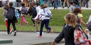 L'an prochain, la rentrée scolaire démarrera le lundi 3 septembre 2018 pour les élèves, que ce soit pour la zone a, b ou c. Vacances Scolaires Et Jours Feries Voici Le Calendrier De L Annee 2018 2019