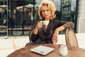 Swój talent aktorski pokazał również daniel olbrychski, grając dyndalskiego. Katarzyna Zak Twarza Kolekcji Dinamico Kobietamag Pl