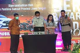 Penarikan undian mega surprise berlangsung meriah warga bengkong baru bawa pulang honda br v tribun batam. Berikut Para Pemenang Undian Berkah Bayar Pajak Kendaraan 2020 Antara Jateng