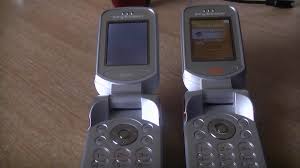 Sony Ericsson W300i vs Z530i : r ...