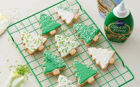 We know not everyone is a professional christmas cookie maker, so we. 3 Christmas Cookie Icings Royal Icing Recipe Wilton Blog