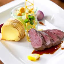 Rehrucken Sous Vide In Rotweinsauce Rezept Fur 4 Personen Culivac Rezept Rehrucken Lebensmittel Essen Essen