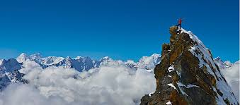 Ab hier stehen ganze 7 tage zur verfügung, um gut vorakklimatisiert zum hochlager auf 6143 m.ü.m (camp i) am west col aufzusteigen und von dort gegebenfalls mit zwischenlager auf 6420 m.ü.m (camp ii) zum gipfel aufzubrechen. Summit Travel Events Facebook