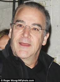 Mandy Patinkin reveals clean-shaven face after filming wraps