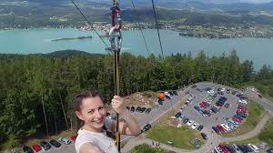 Der anstieg zum pyramidenkogel ist nicht sehr lange (4,5 km), aber es gibt keine zeit sich zu erholen. Zipline From The Pyramidenkogel Picture Of Aussichtsturm Pyramidenkogel Keutschach Am See Tripadvisor