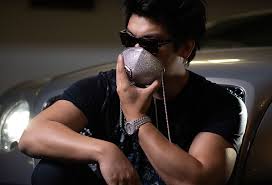 Unlike mayuri kurotsuchi who believes that a scientist can always work to improve and find. Aporro Jewelry Blickpunkt Juwelier