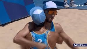 Vea la transmisión en vivo, la repetición del partido (video a pedido) y la estadística del partido. La Seleccion Argentina De Beach Voley Cayo Ante Brasil En Los Juegos Olimpicos Tyc Sports