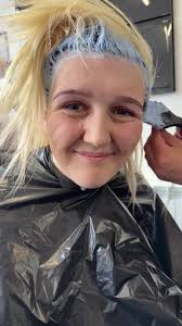 Chloe Williams y el Pink Pony Club: Estilo y Belleza