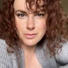 Susan Bos's Instagram, Twitter & Facebook