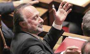 Capitaine d'industrie, député, élu local, commandant de réserve dans l'armée de l'air : Le Matin France Le Depute Olivier Dassault Est Mort Dans Un Accident D Helicoptere