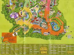 之前週末去了長隆野生動物世界這動物園挺好玩的 跟動物的距離都很近 還可以買樹葉餵他們 平均一束10 15元rbm 只是票價蠻貴的 加鱷魚公園的套票一張要