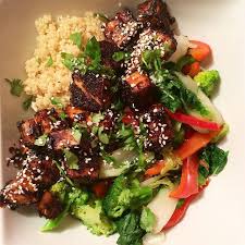 Buddha Bol Au Tofu Croustillant Sauce Au Beurre D Arachides Tofu Food Veggies