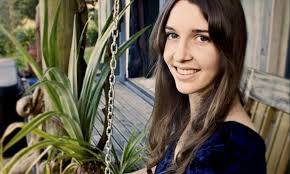 Girl's thumb saved by LEECHES after washing machine accident